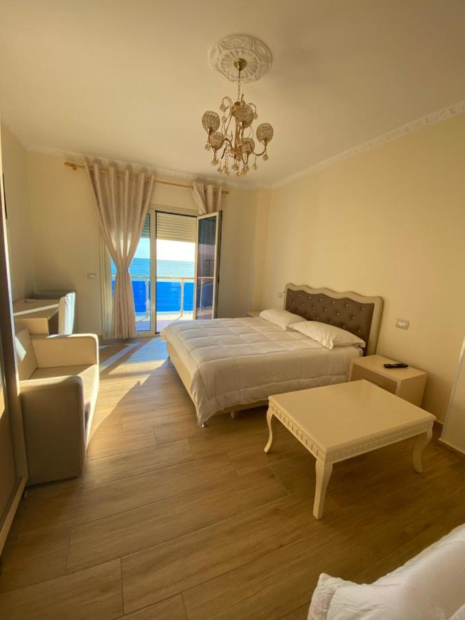 3 Vellezerit Durrës