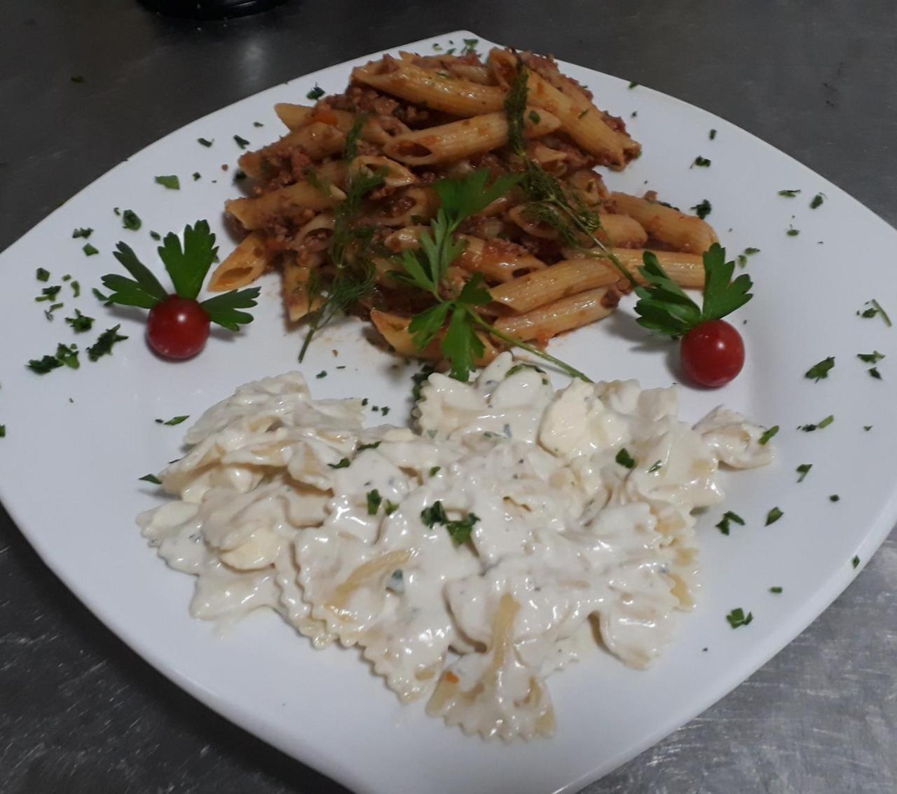3 Vellezerit Durrës