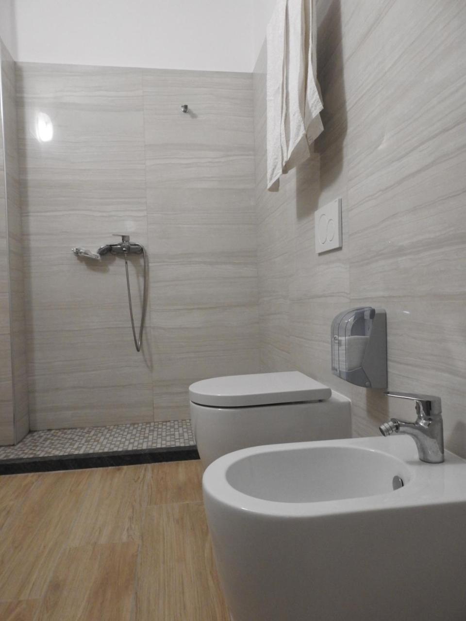 Hotel 3 Vellezerit 4*