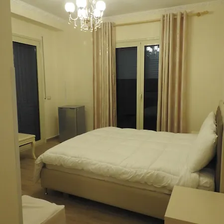 Hotel 3 Vellezerit Durres Exterior photo