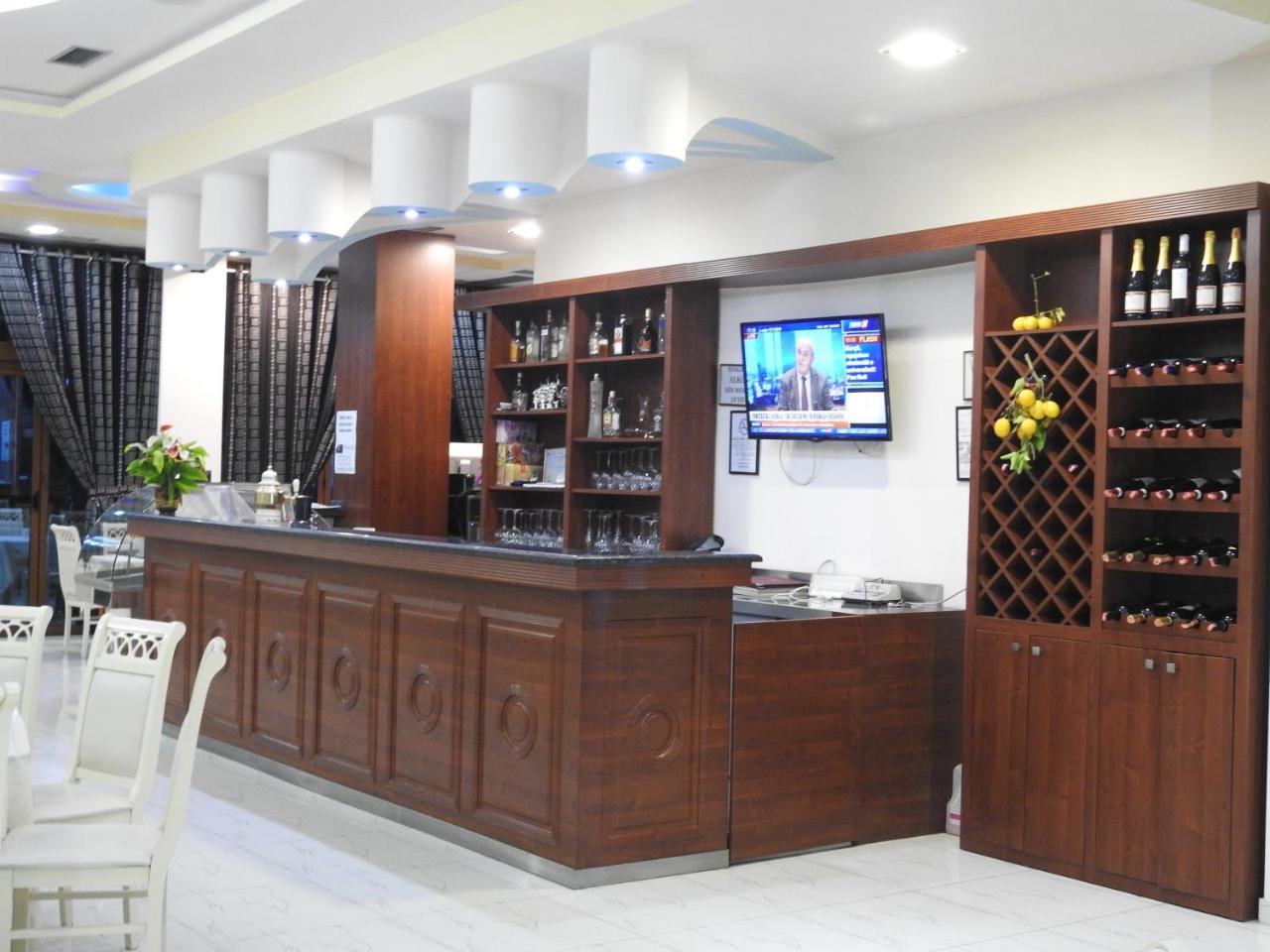 Hotel 3 Vellezerit Durrës